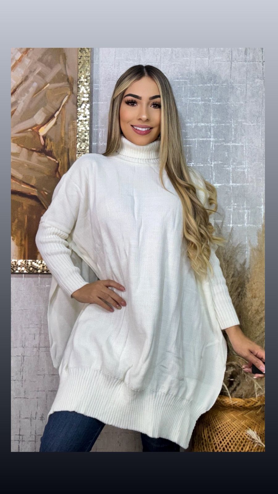 Sweater Oversize Blanco Cuello Alto