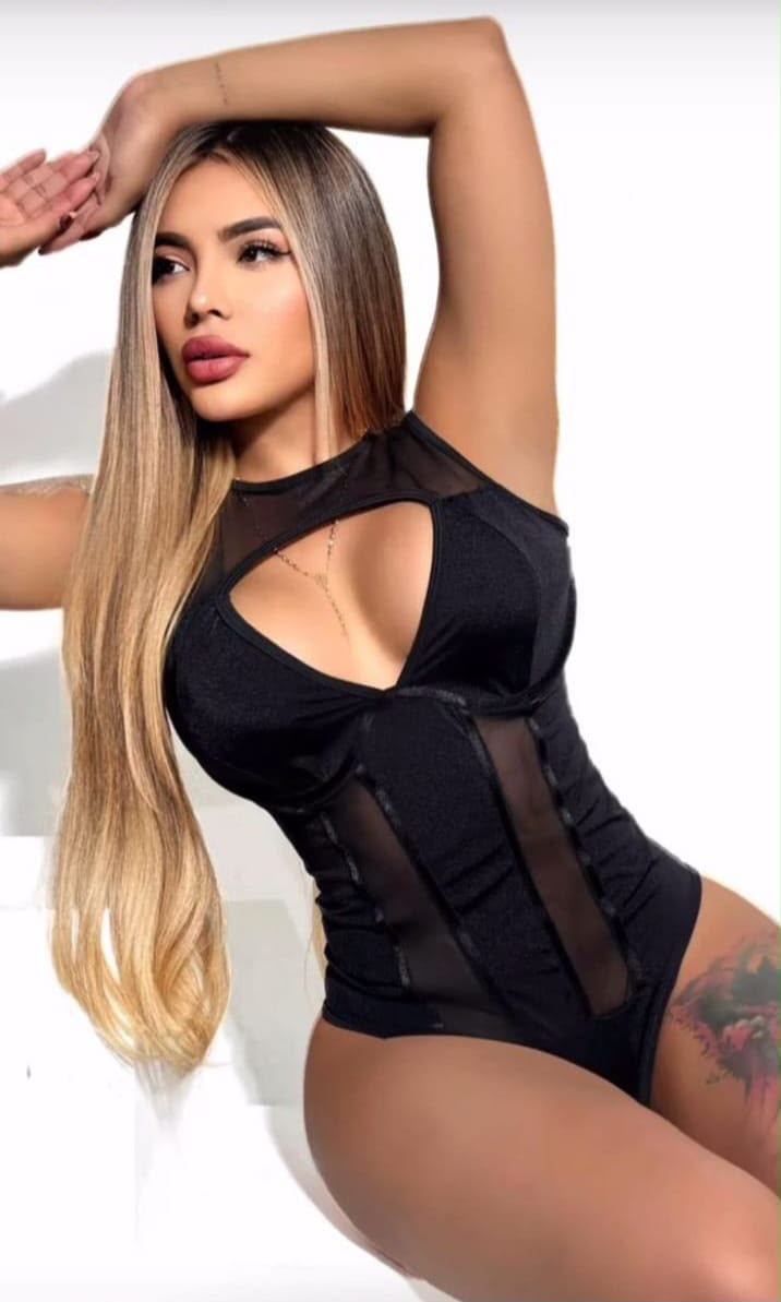 Body Negro Halter Cut-Out con Paneles Mesh